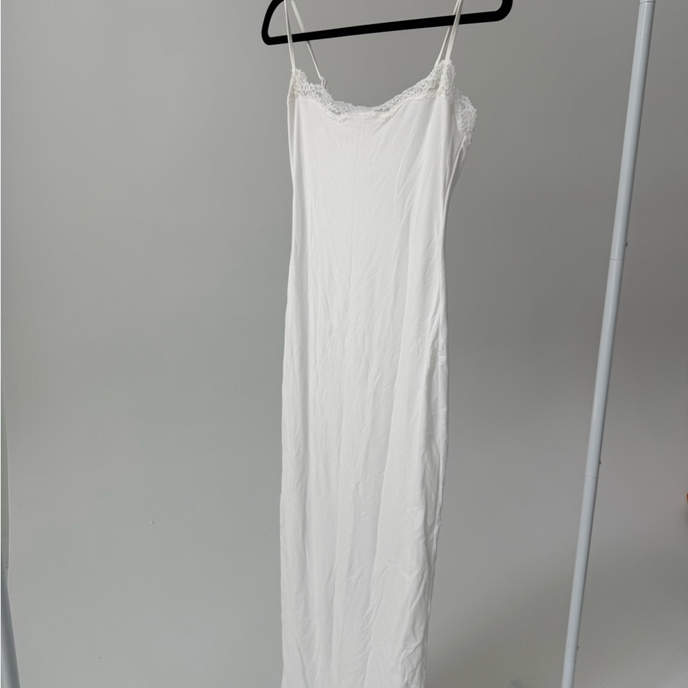 Skims Fits Everybody Lace Long Slip Dress